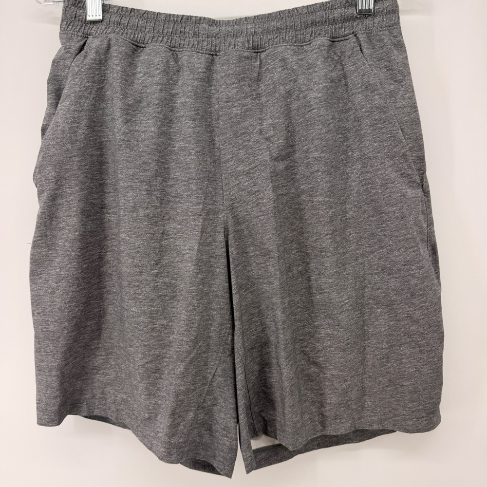 Lululemon Athletic Shorts Mens Medium Grey Built-In Liner Pockets Activewear